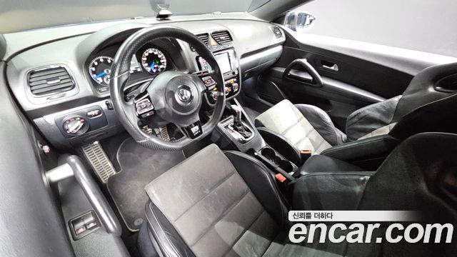 Volkswagen Scirocco — interior