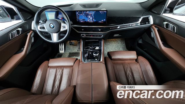 BMW X6 — interior