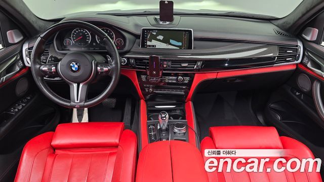 BMW X6 M — interior