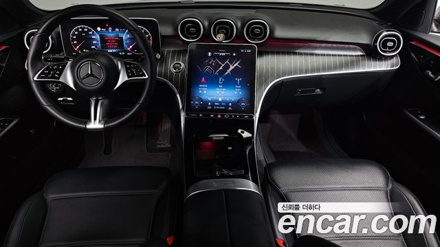Mercedes-Benz C-Class — interior