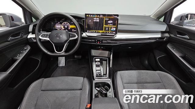 Volkswagen Golf — interior