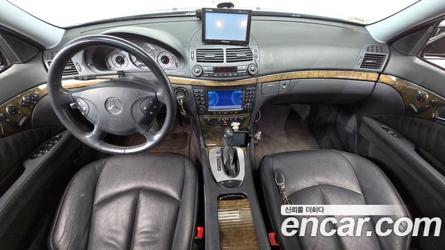 Mercedes-Benz E-Class — interior
