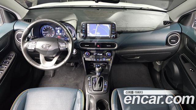 Hyundai Kona — interior
