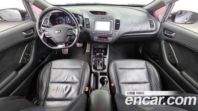 Kia K3 — interior