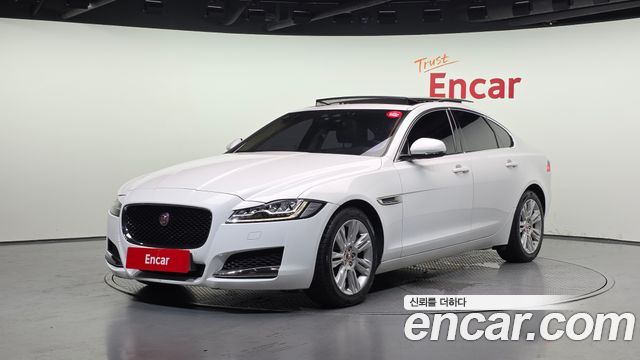 Jaguar XF