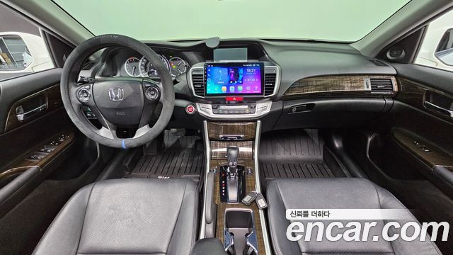 Honda Accord — interior