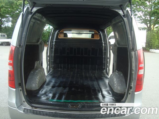 Hyundai Starex — interior
