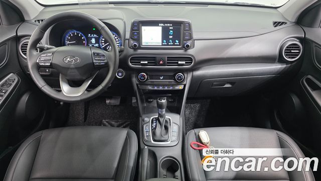 Hyundai Kona — interior