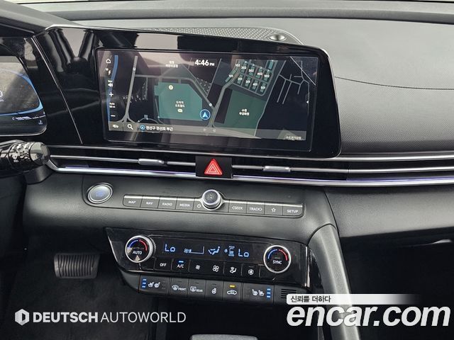 Hyundai Avante — interior
