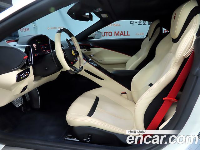 Ferrari Roma — interior
