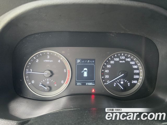 Hyundai Tucson — interior