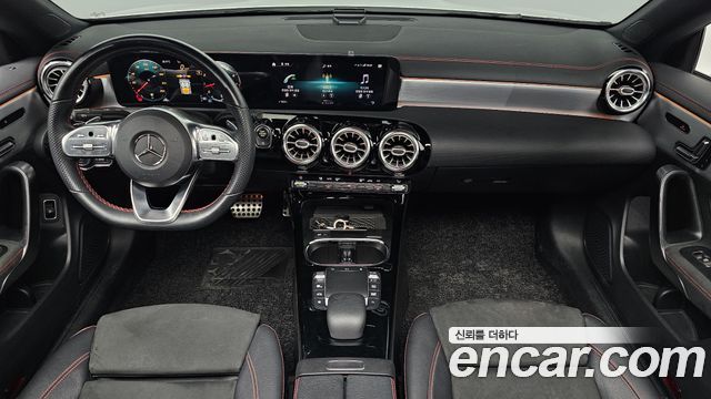 Mercedes-Benz CLA-Class — interior