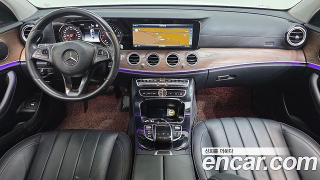 Mercedes-Benz E-Class — interior