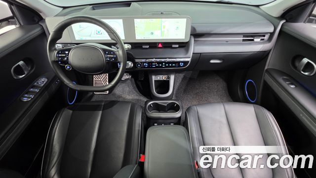 Hyundai IONIQ 5 — interior