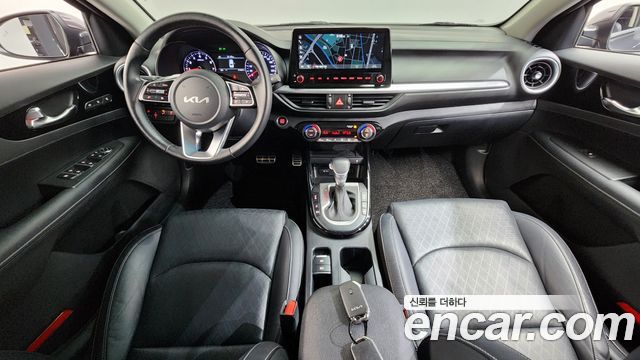Kia K3 — interior