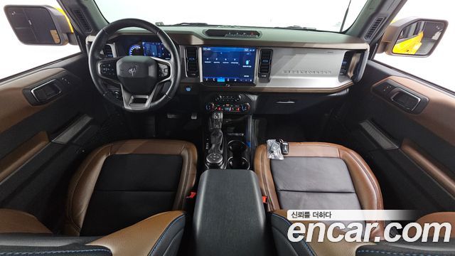 Ford Bronco — interior