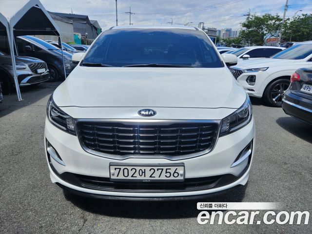 Kia Carnival — exterior