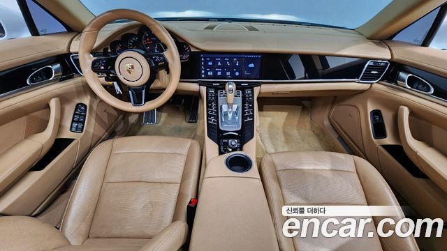 Porsche Panamera — interior