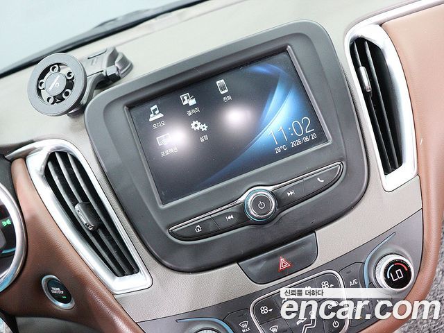 Chevrolet Korea Malibu — interior