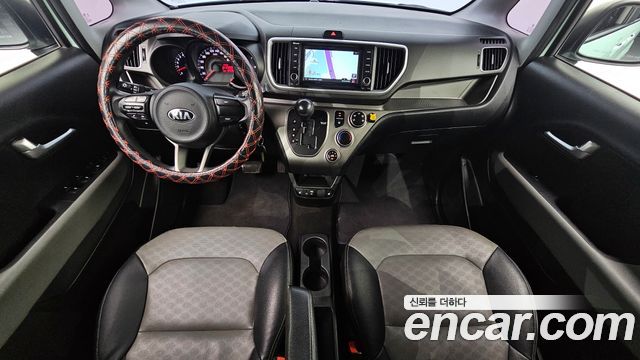 Kia Ray — interior