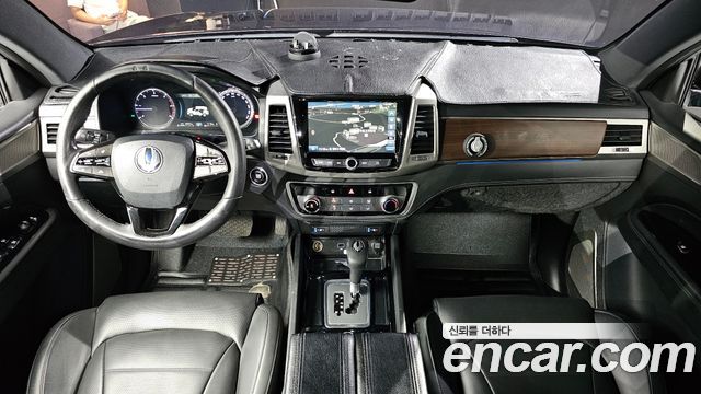 KG Mobility Rexton — interior