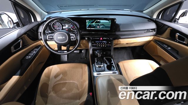 Kia Carnival — interior