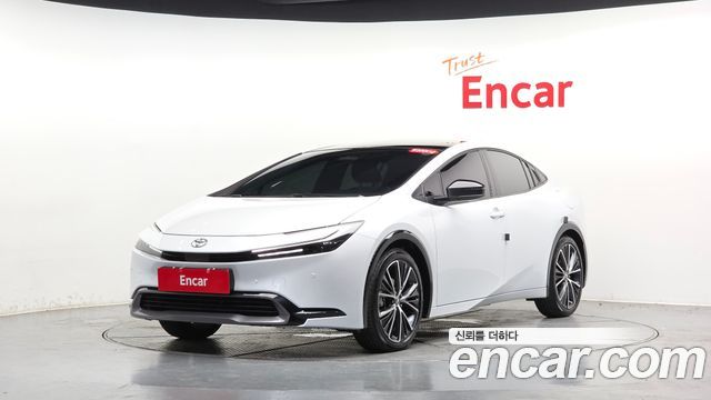 Toyota Prius — exterior