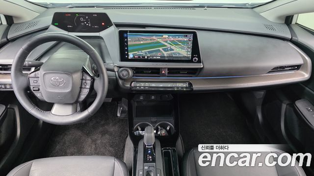 Toyota Prius — interior