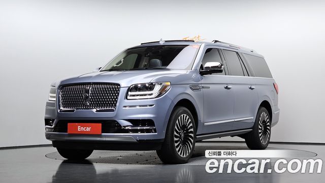 Lincoln Navigator — exterior