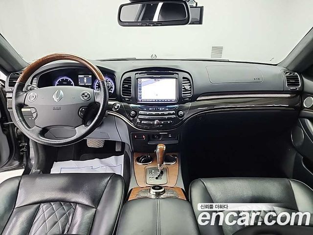 KG Mobility Chairman — interior