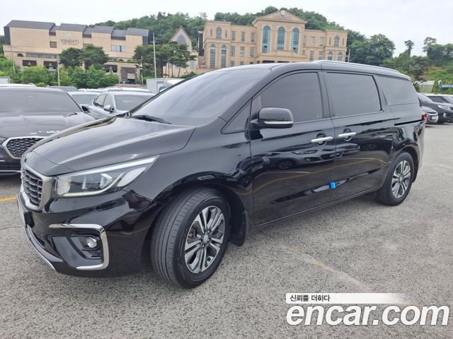Kia Carnival — exterior