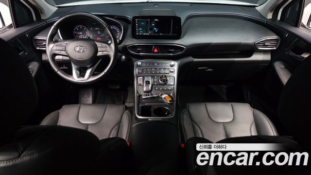Hyundai Santa Fe — interior