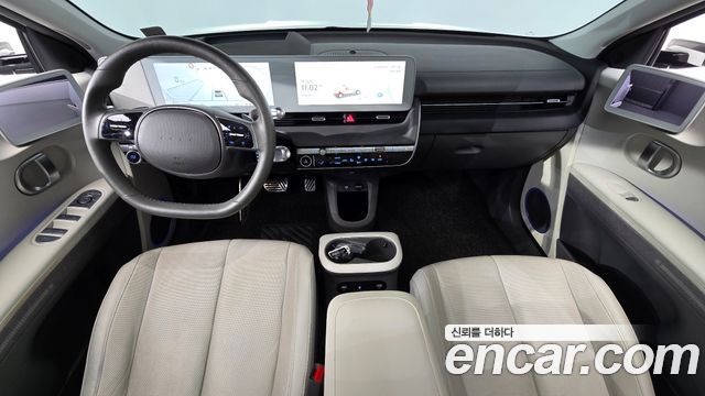 Hyundai IONIQ 5 — interior