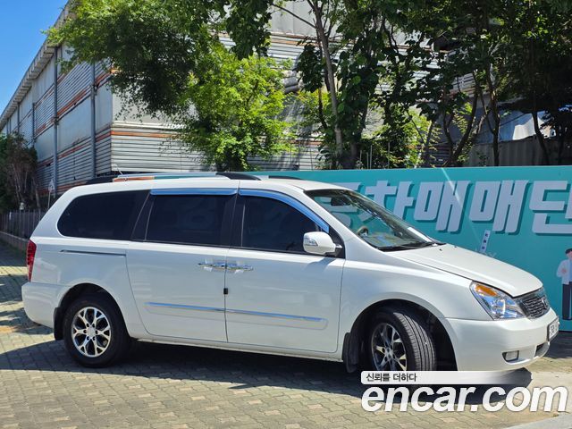 Kia Carnival — exterior