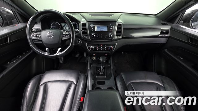 KG Mobility Rexton — interior