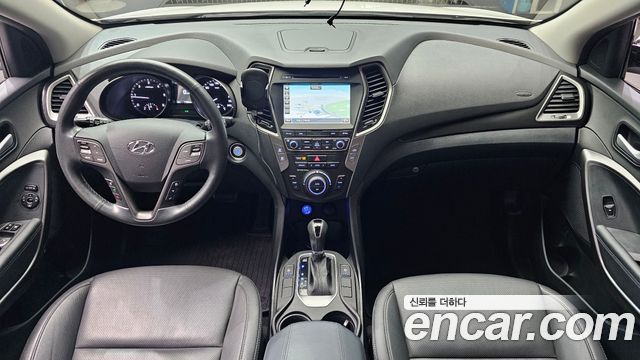 Hyundai Santa Fe — interior