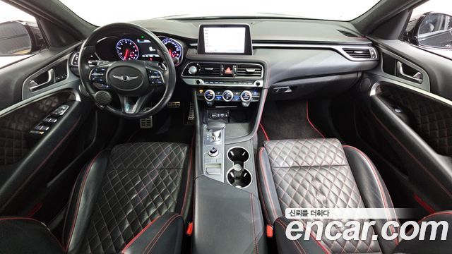 Genesis G70 — interior