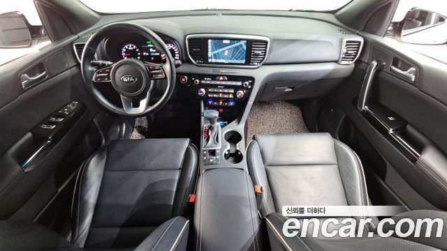 Kia Sportage — interior