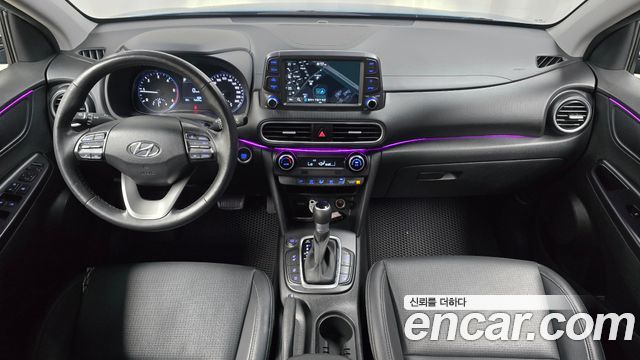 Hyundai Kona — interior