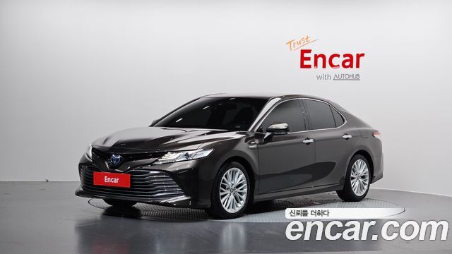 Toyota Camry — exterior