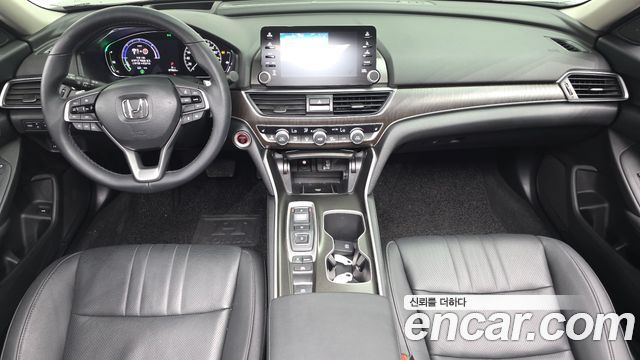 Honda Accord — interior