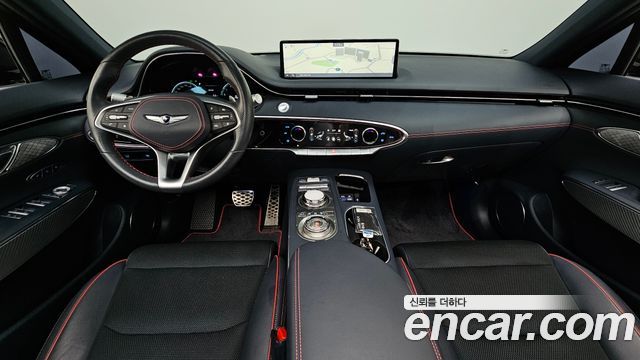 Genesis GV70 — interior