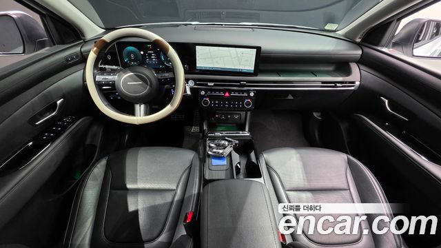 Hyundai Tucson — interior