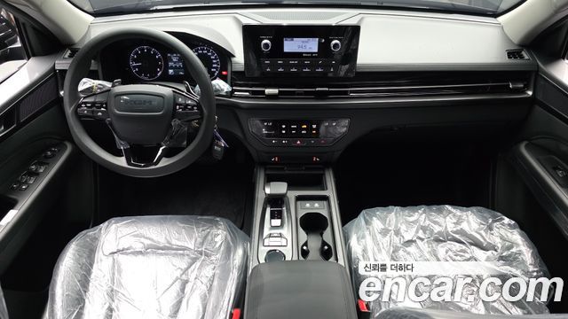 KG Mobility Musso — interior