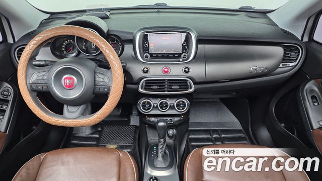 Fiat 500X — interior
