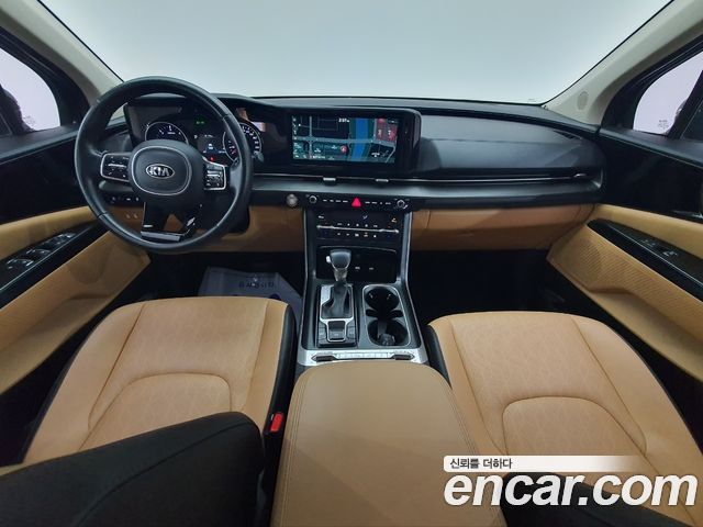 Kia Carnival — interior