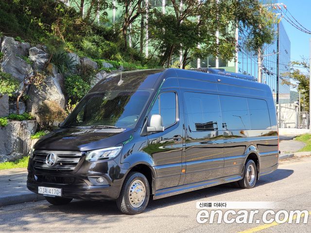 Mercedes-Benz Sprinter — exterior