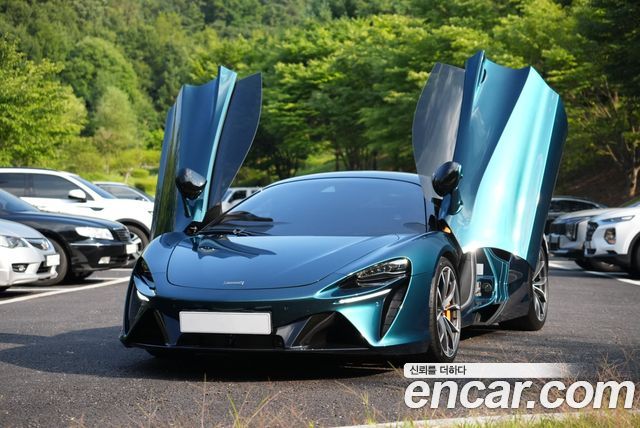 McLaren Artura — exterior