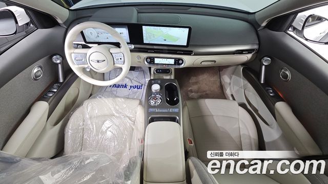 Genesis GV60 — interior