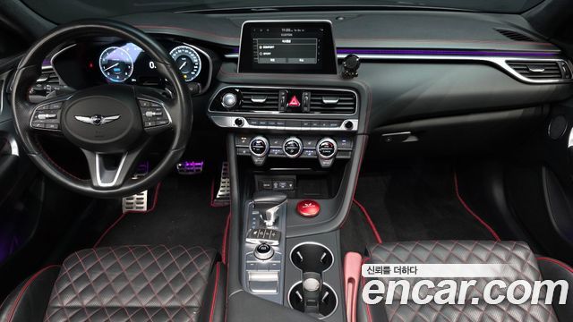 Genesis G70 — interior